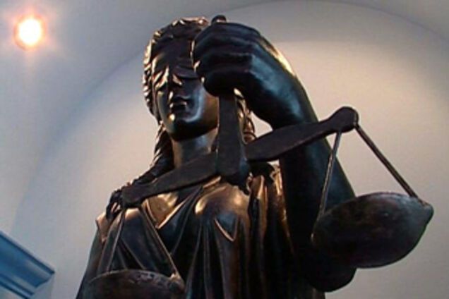 На Львовщине из зала суда украли ковер