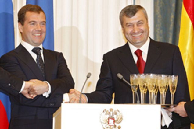 Південна Осетія хоче об'єднається з РФ і Білоруссю