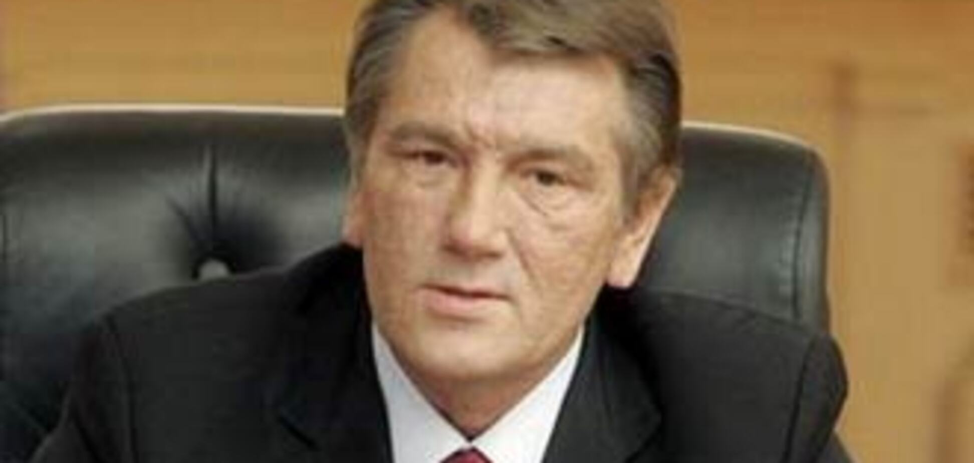Ющенко дав орден Звягільському