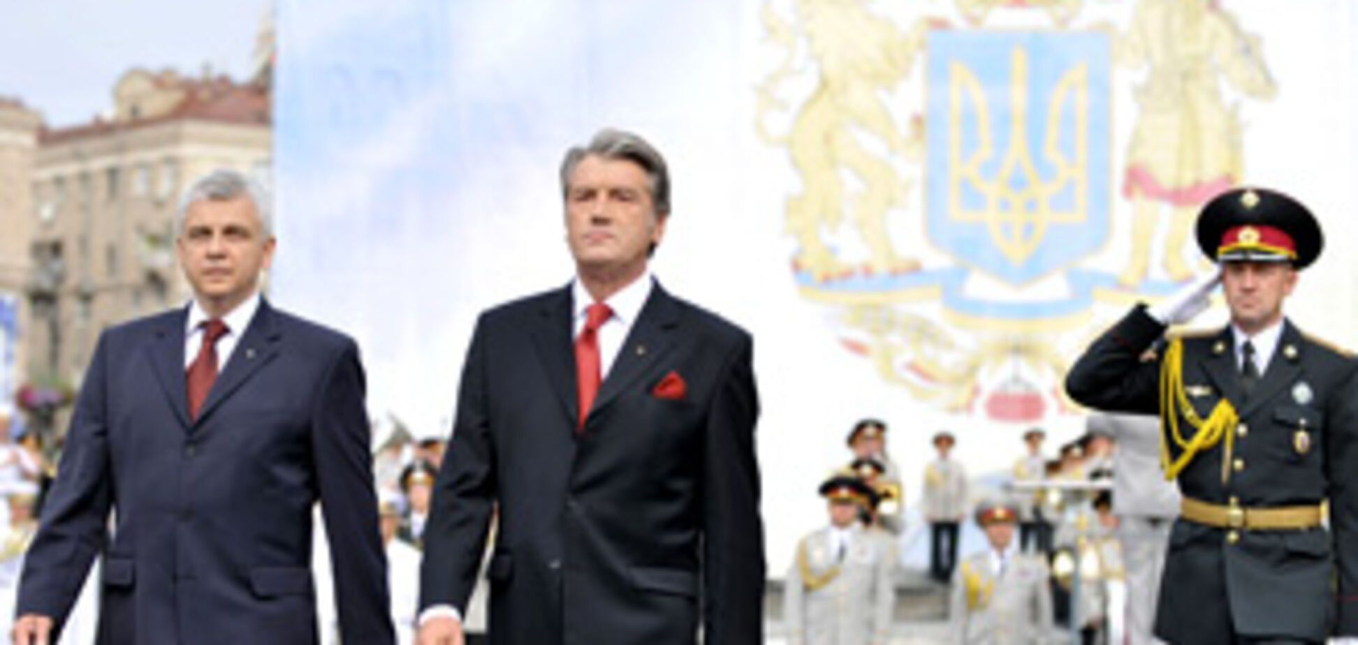 Медведев наконец-то поздравил Ющенко с Днем Независимости