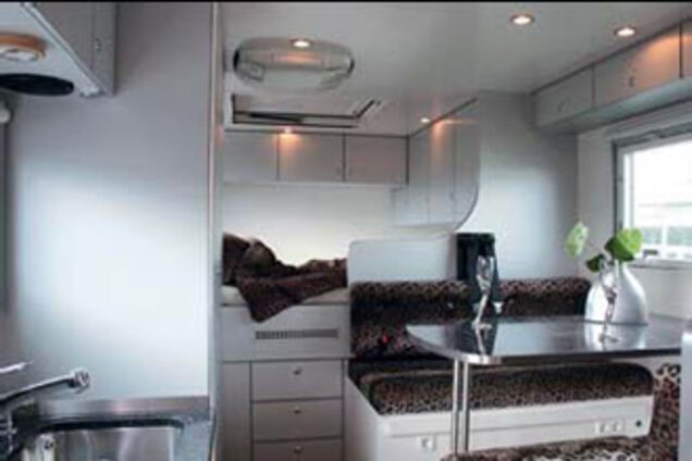 В доме на колесах обнаружены семь тел