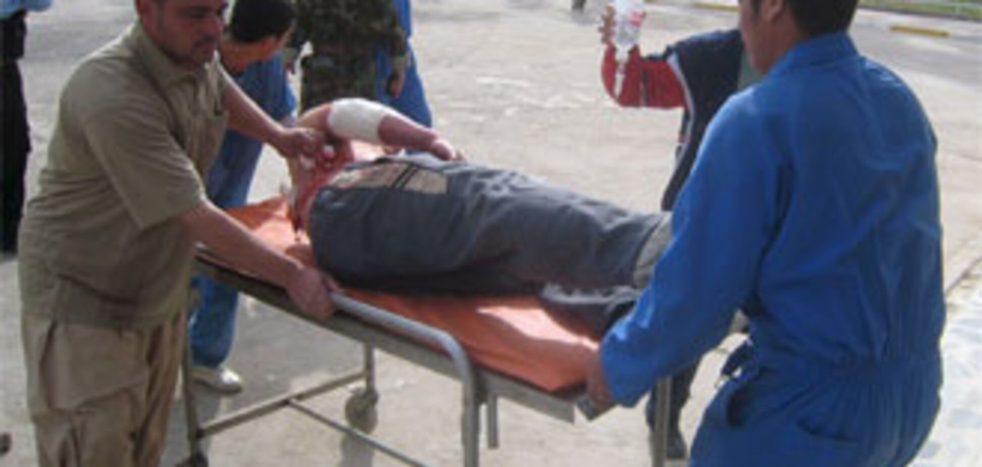 В Ираке смертник подорвал себя, 19 человек погибли