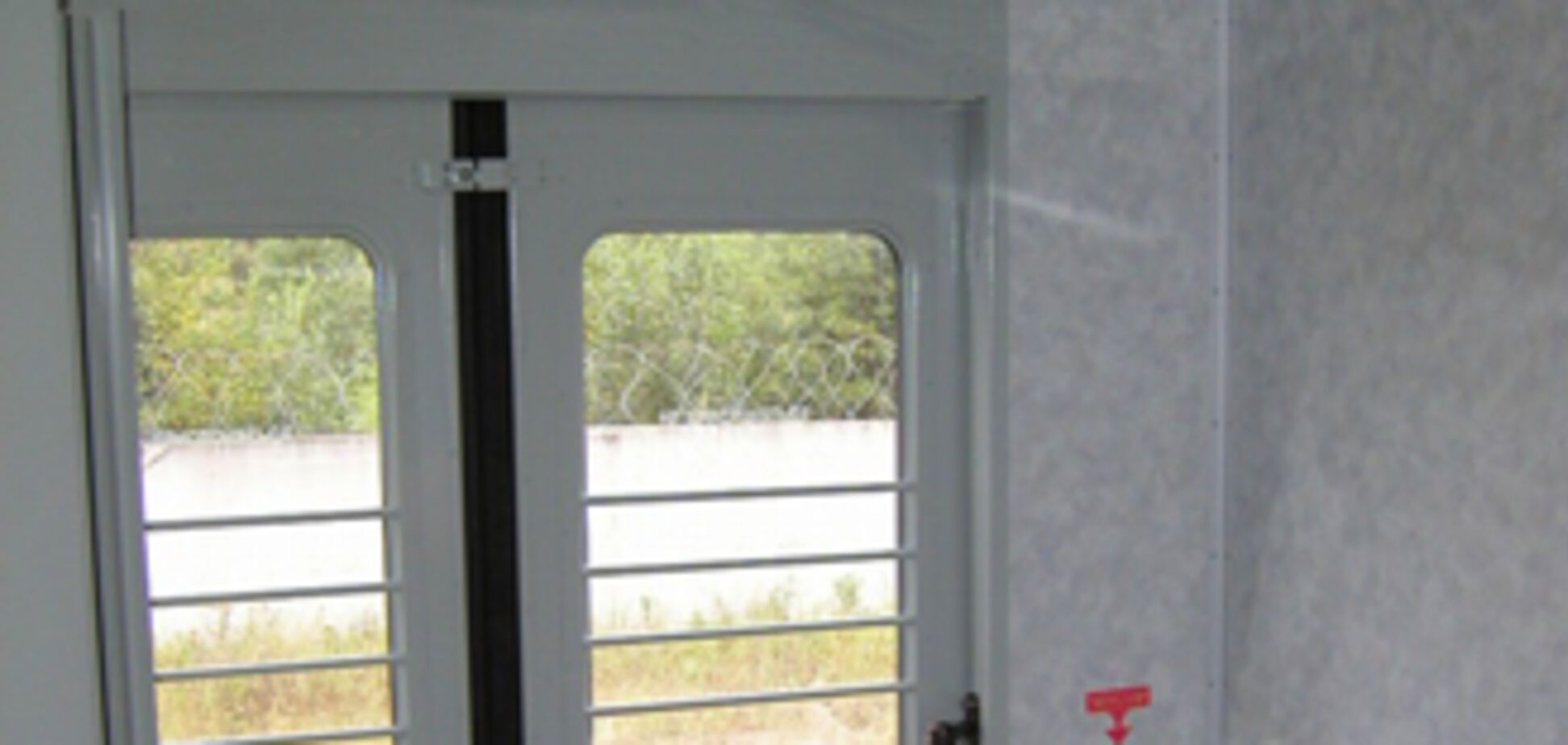 Дончанин вез в поезде 18 кг контрабандной икры