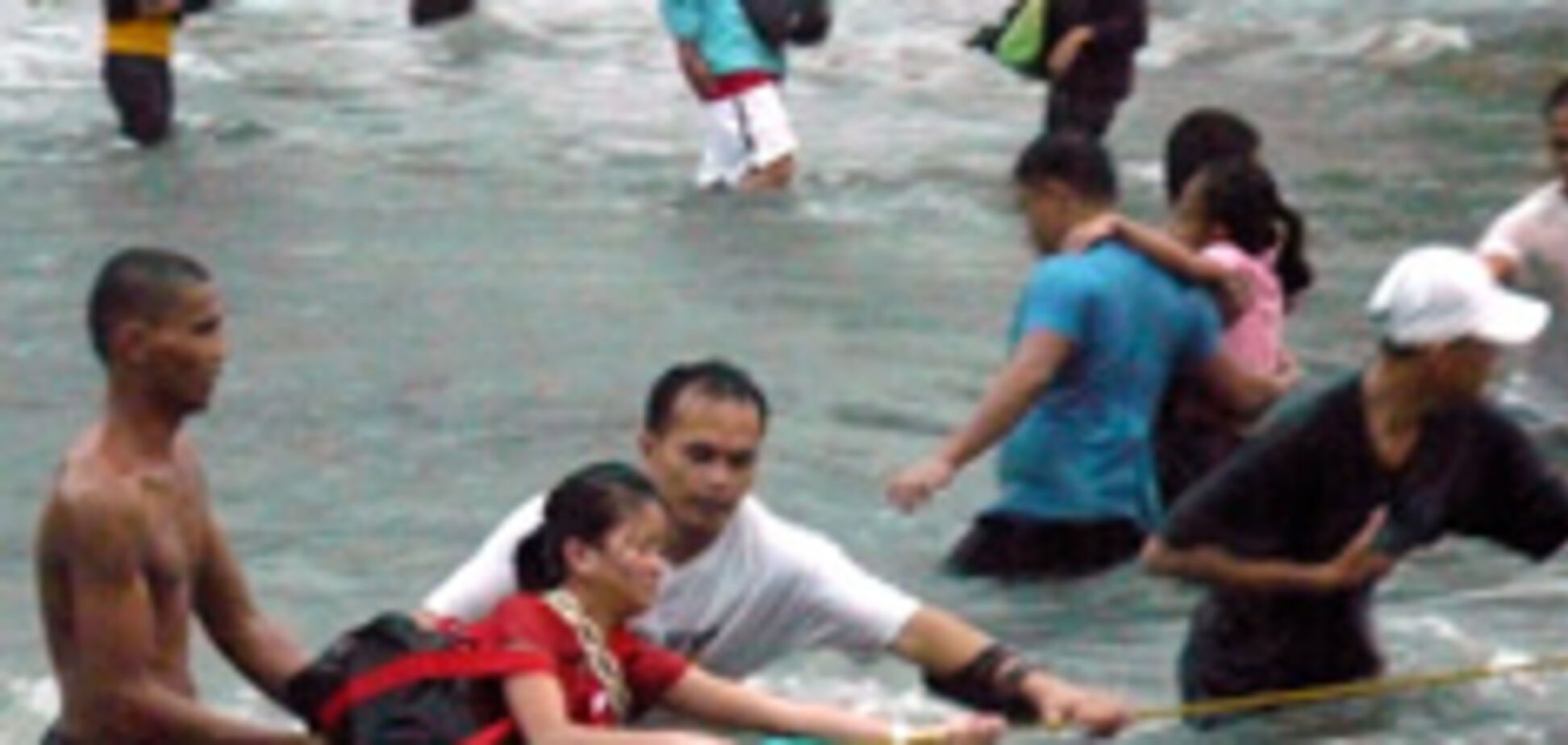 На Філіппінах найсильніший тропічний шторм забрав 73 життя