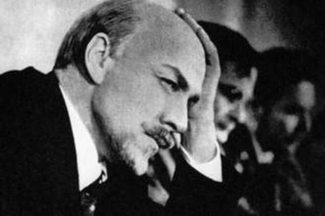 Польша запретила символику коммунизма наравне с фашистской