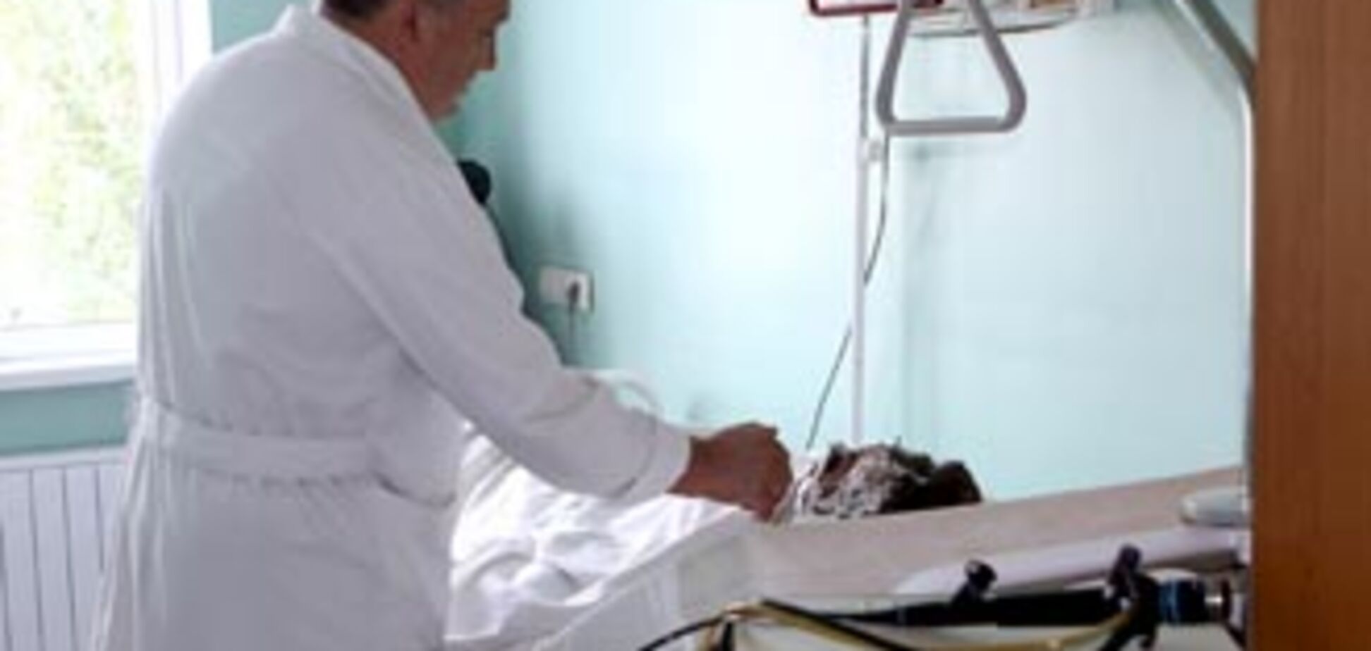 На крестинах в Черновицкой области отравились 15 человек