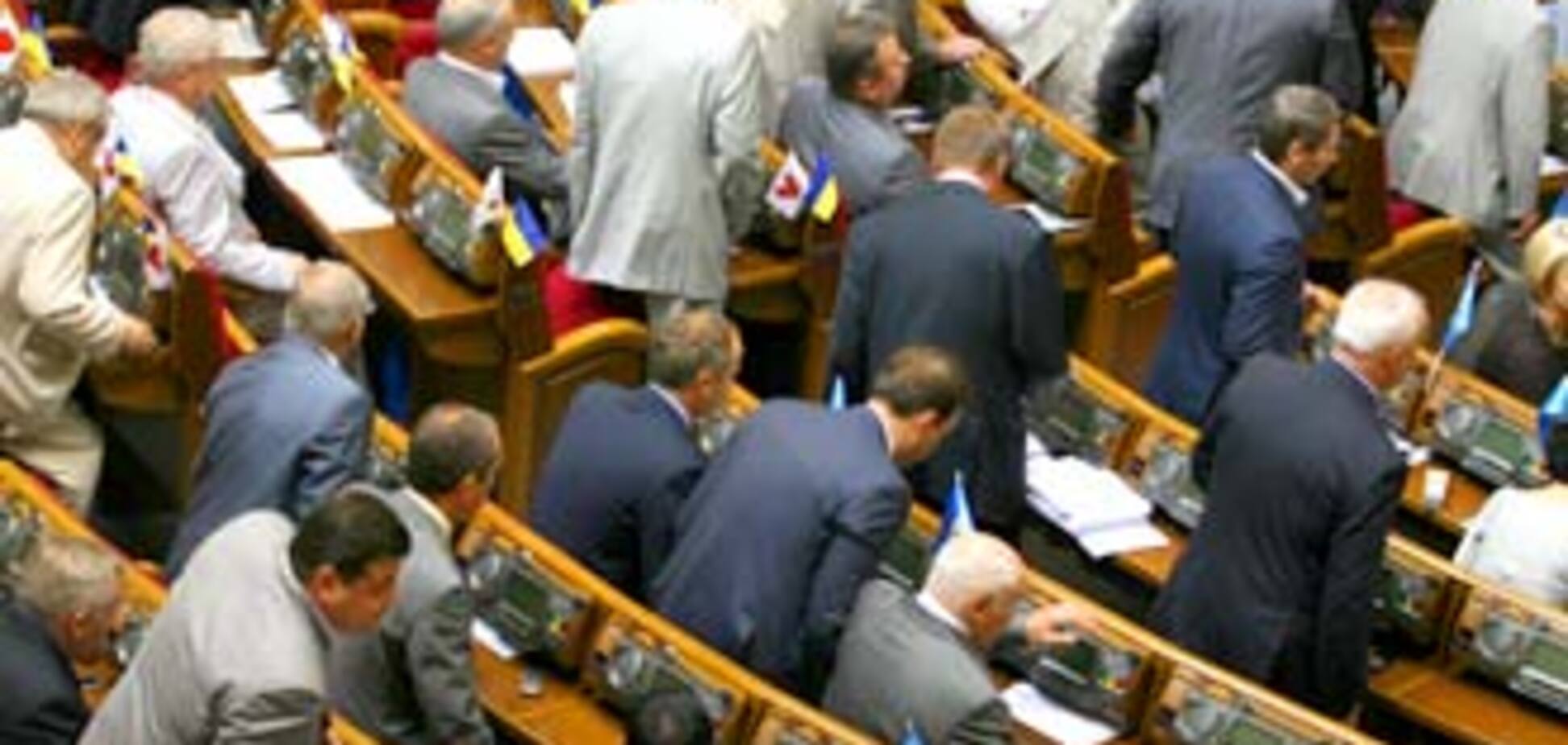 Ющенко вимагає саморозпуску Ради