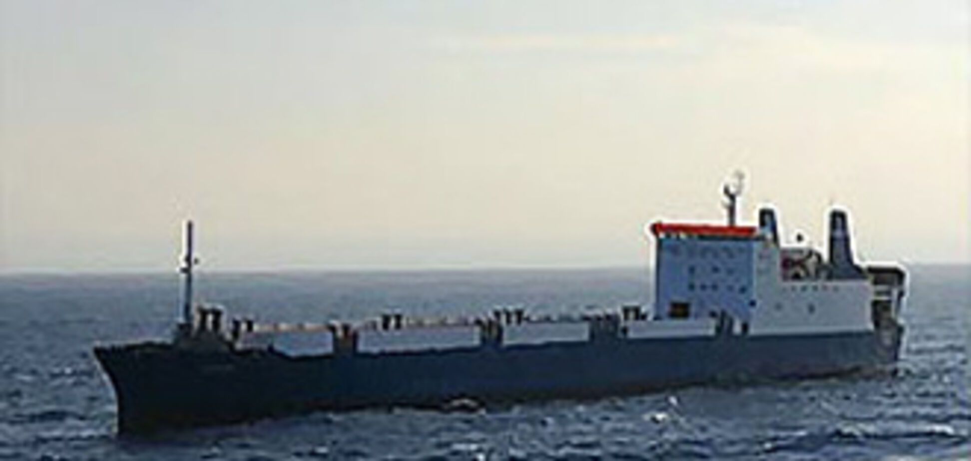 Біля берегів Туреччини розкололося навпіл судно з українцями