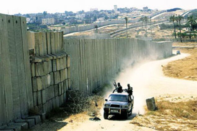 Контрабанде стена не помеха