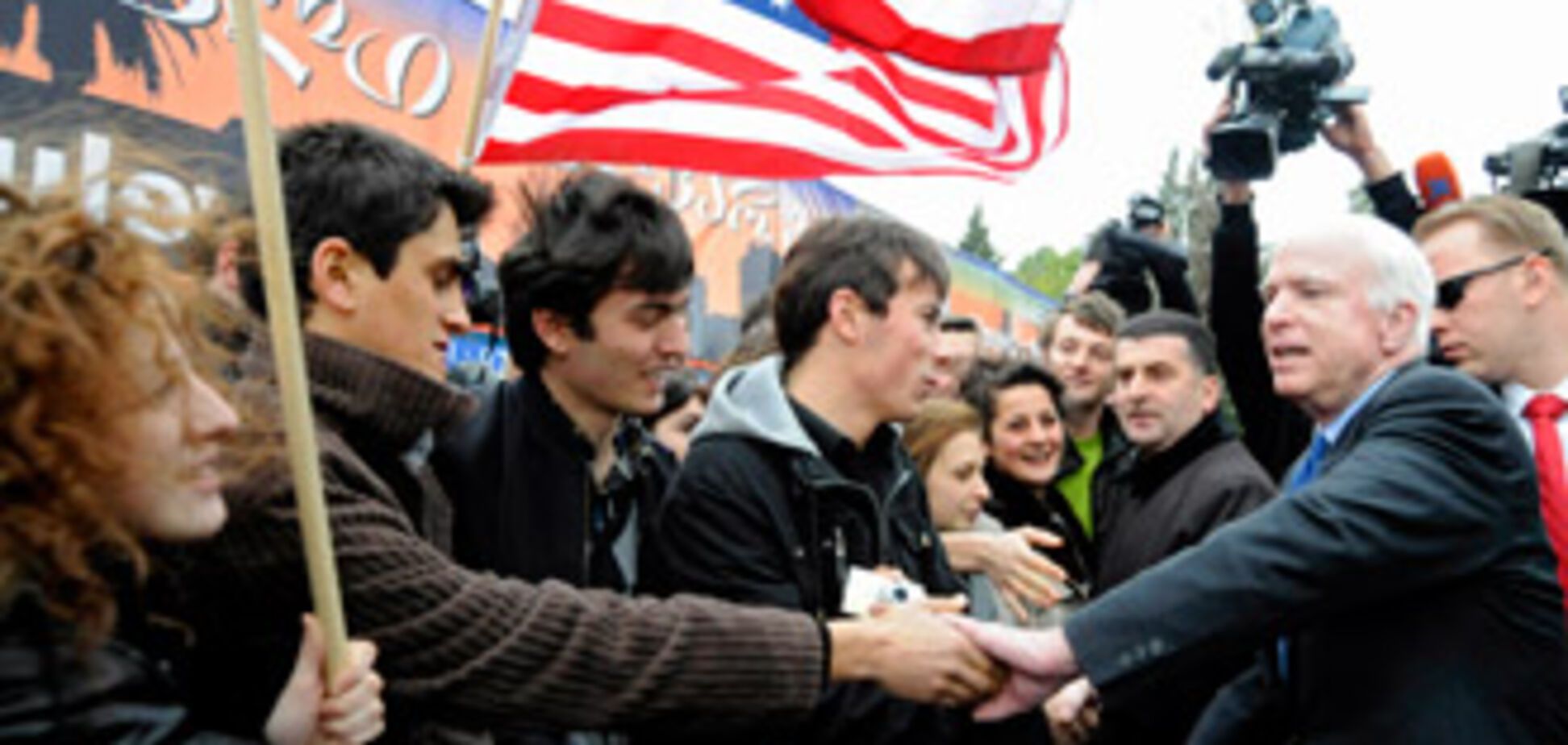 Маккейн став Героєм Грузії