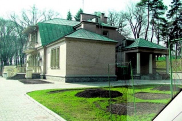 Янукович не збирається залишати Межигір'я