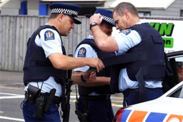 Полицейского-транссексуала избили и угнали его автомобиль