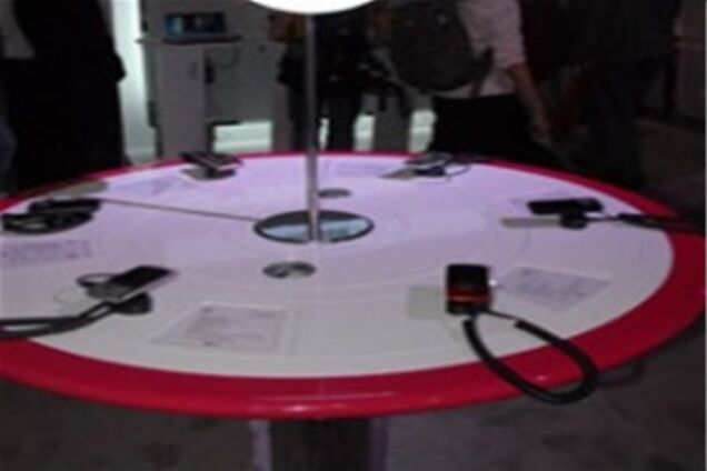 CES 2010: LG показала беспроводное зарядное устройство будущего