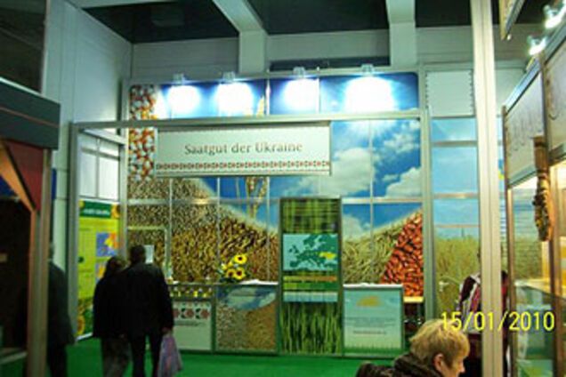 Украинский стенд на выставке в Берлине арестовали (ФОТО)