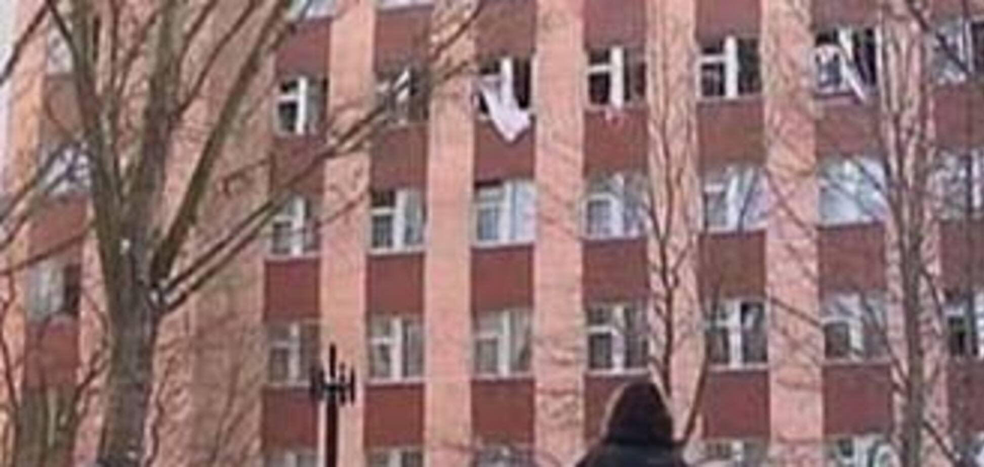 Ахметов обязался помочь пострадавшим в Луганске