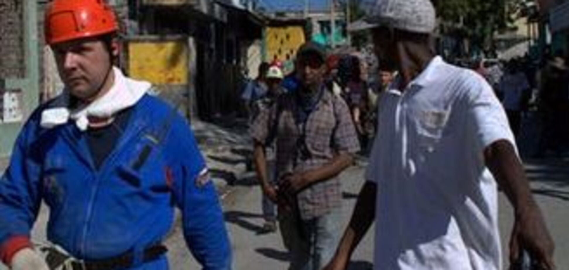 Троих украинцев не могут вывезти с Гаити