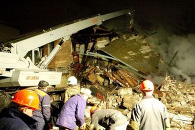 МЧС теряет надежду спасти живых в Луганске