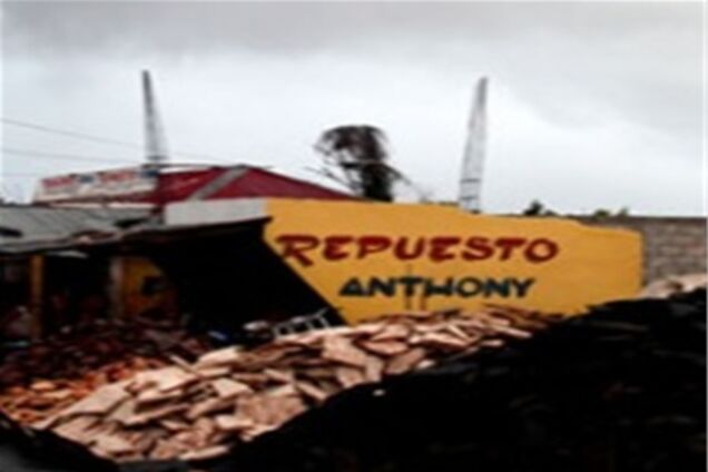 Человек пережил землетрясение на Гаити при помощи цифровой фотокамеры и смартфона