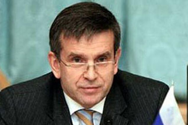 Лавров: Зурабов вручить грамоти як годиться