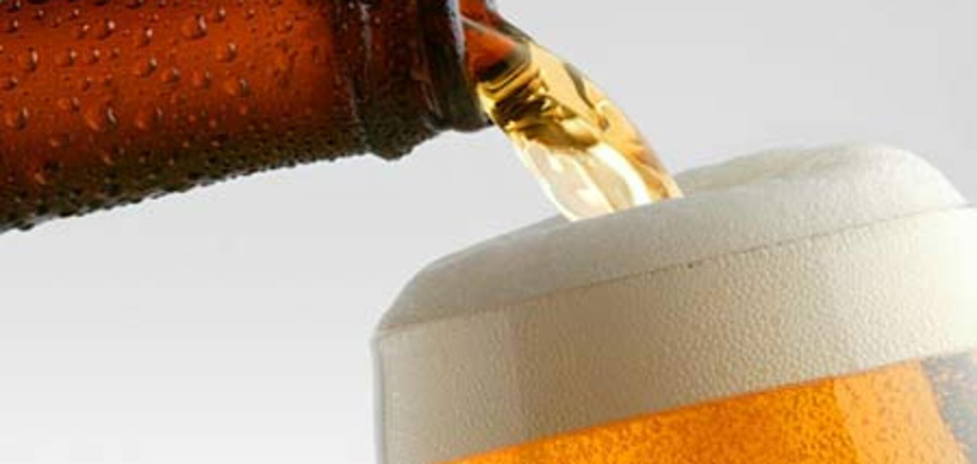 В Украине запретили пить пиво на остановках и в подземных переходах