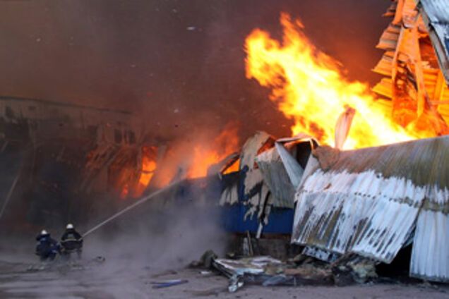 У Луганську горів завод (ФОТО)