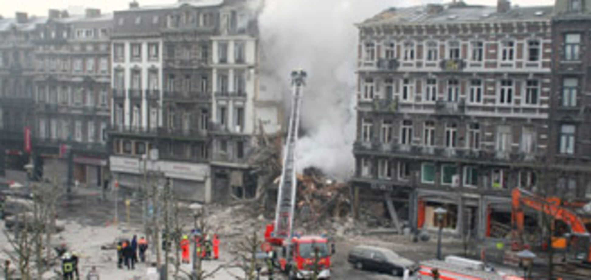Из-за взрыва обрушился жилой дом: 40 пострадавших (ФОТО)