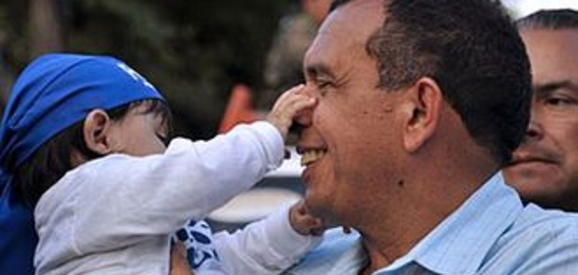 Нового президента Гондураса привели к присяге