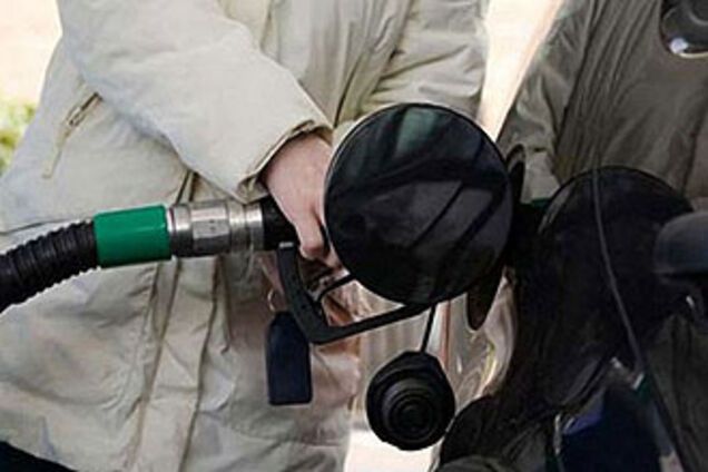  Бензин підскочив у ціні через суперечку