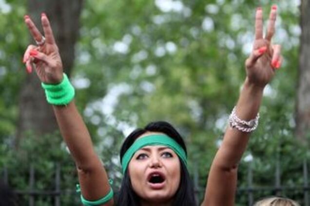 В Иране повесили двух участников акций протеста