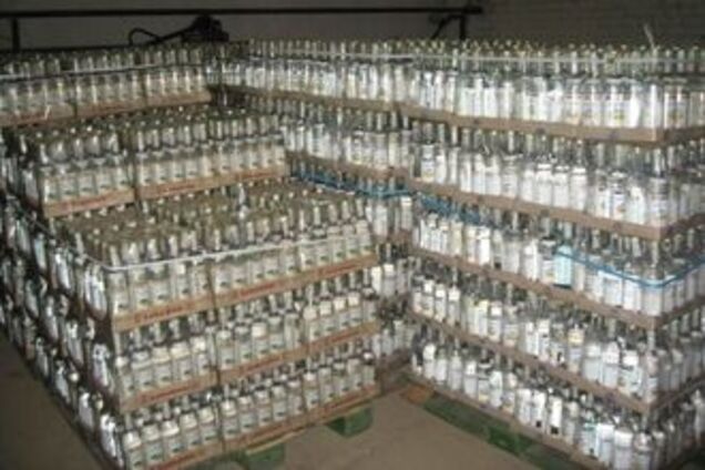 В Житомире изъяли тысячи бутылок 'паленого' спиртного