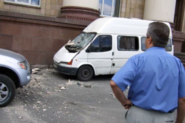 В Донецке умер ребенок, на которого упал бетонный навес