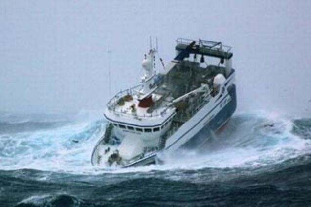 Із затонулого в Чорному морі судна врятовано 10 моряків