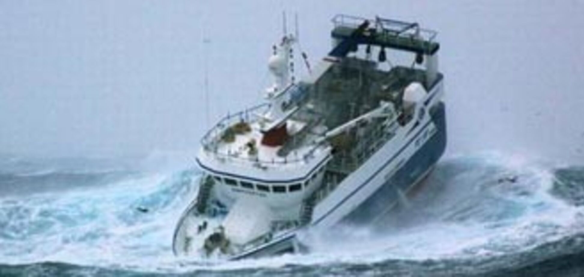 Із затонулого в Чорному морі судна врятовано 10 моряків