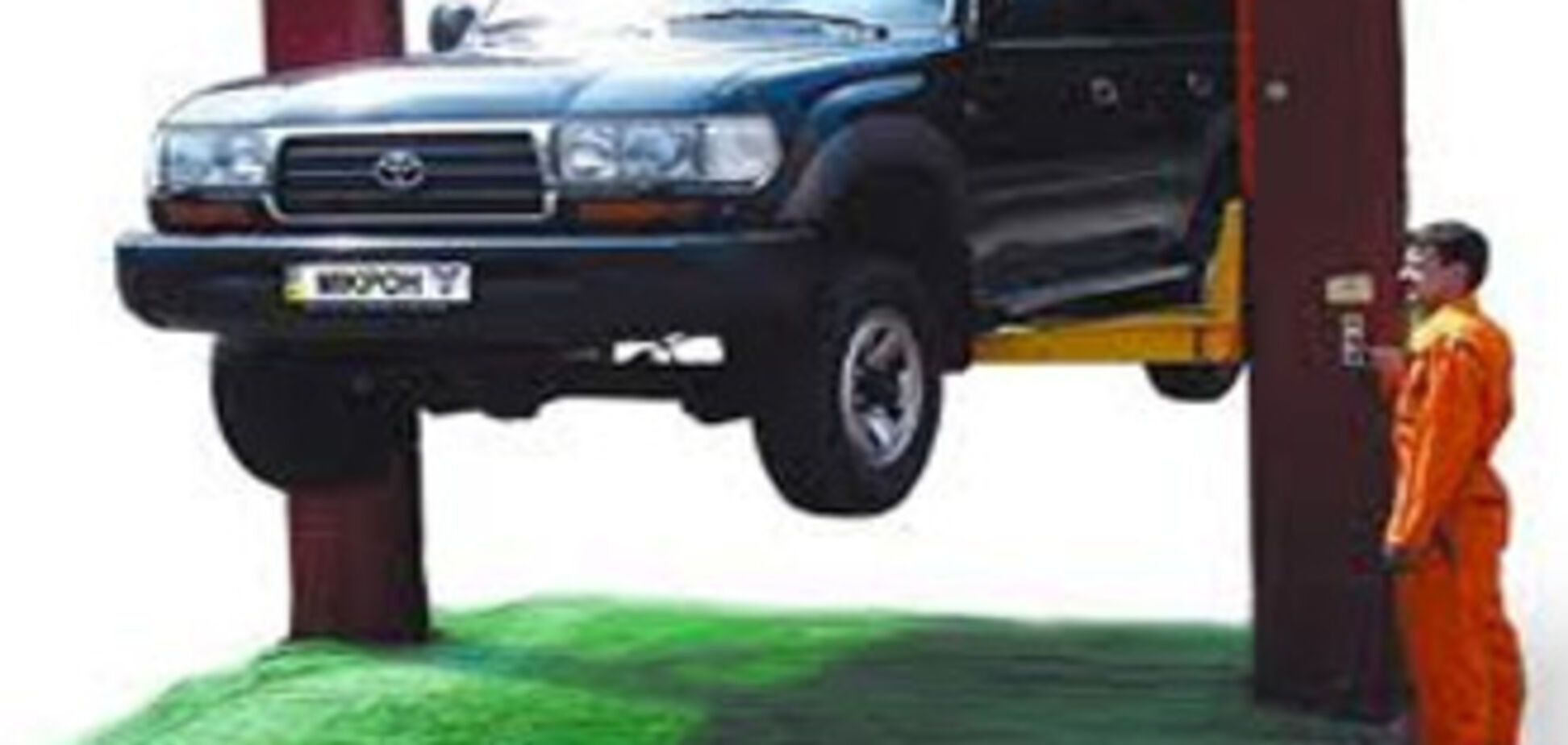 Стажер СТО викрав і розбив автомобіль, залишений для ремонту