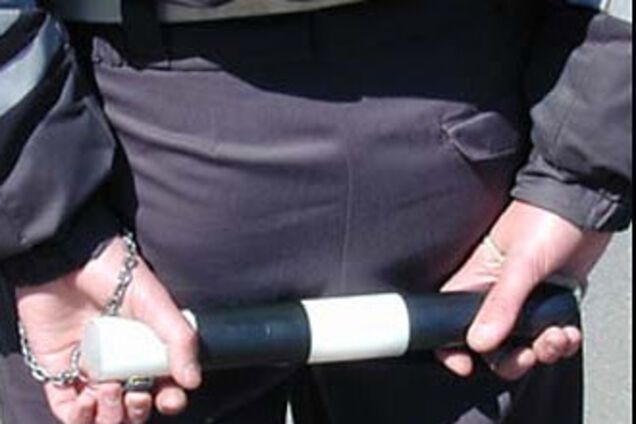 Міліціонери торгують наркотиками прямо з патрульної машини