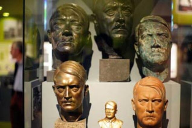 В Берлине открылась выставка 'Гитлер и немцы'. ФОТО