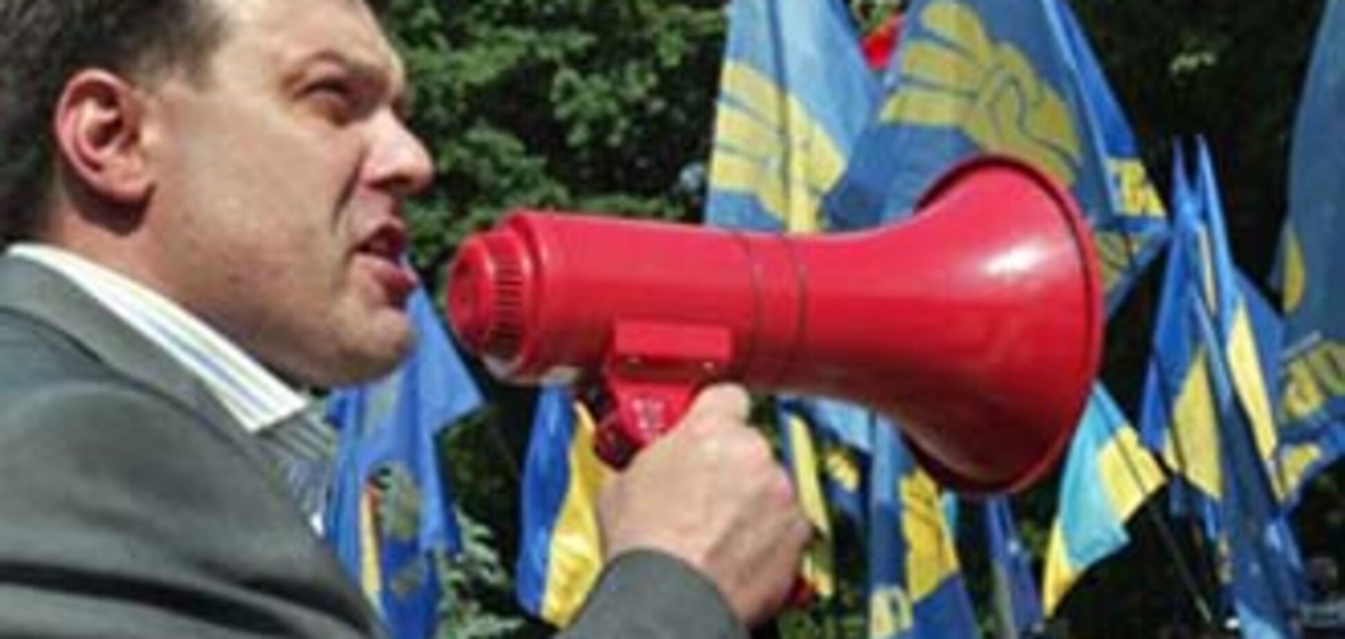 Тягнибок вирішив, що він стає популярним в Севастополі