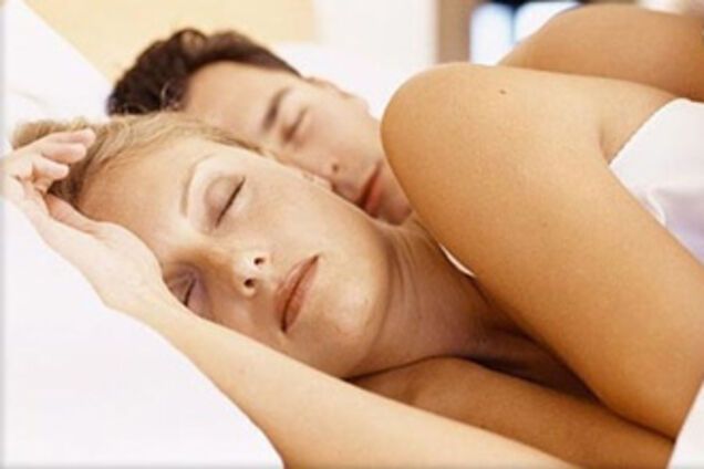 Джентльмен помре в ліжку, але доведе жінку до оргазму 