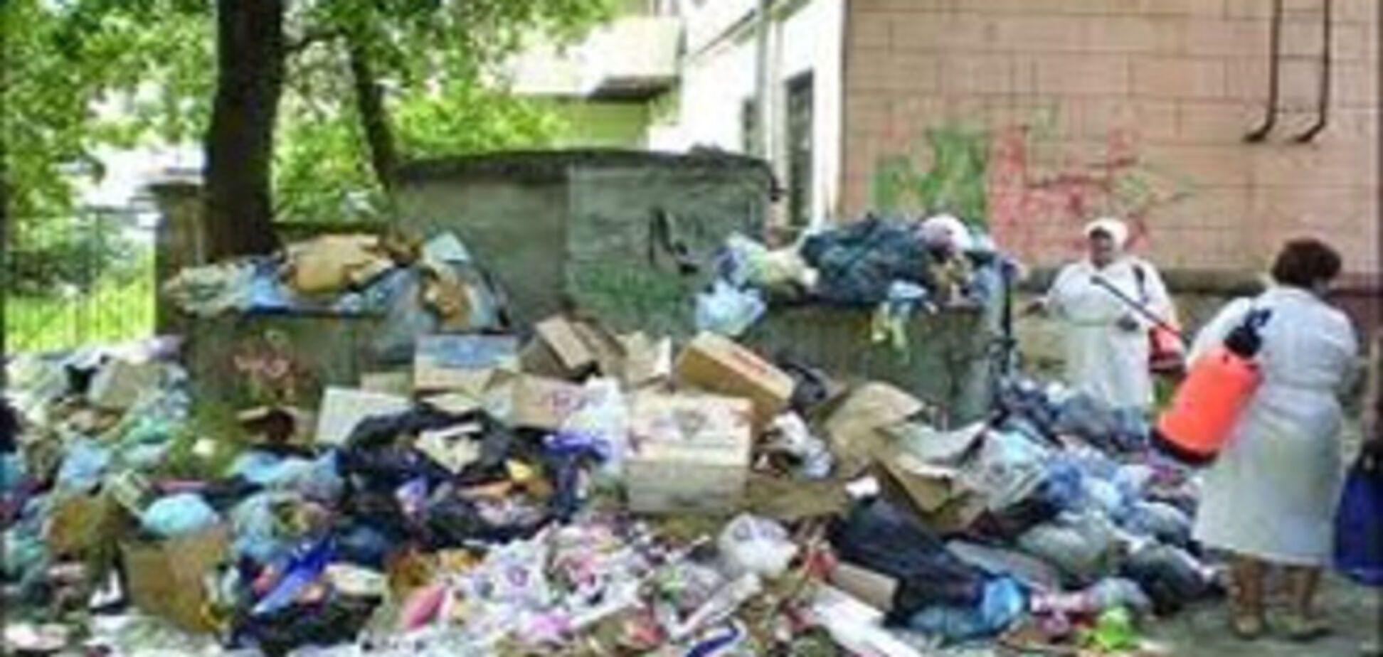 П'яна бабуся задушила внучку. Тіло викинула в смітник