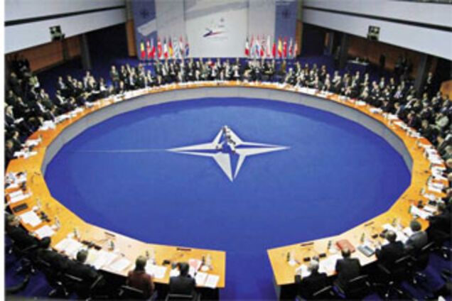 Великобританія має намір залишитися важливим гравцем в НАТО