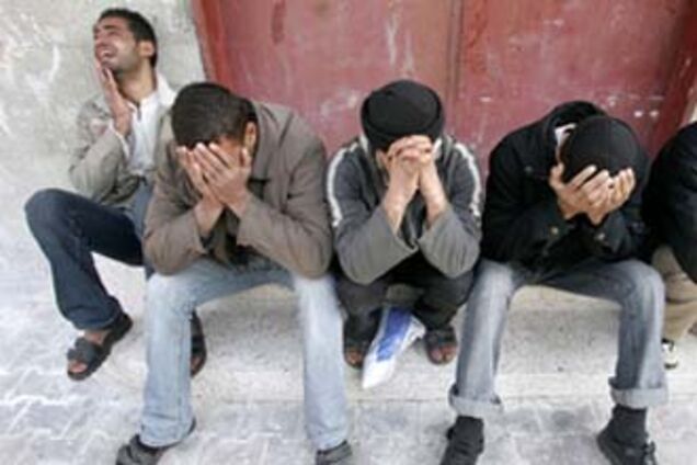 Топ-10 пісень, які змушують чоловіків плакати