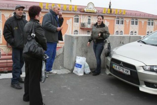 В Киеве иностранцев выселили на улицу прямо из душа