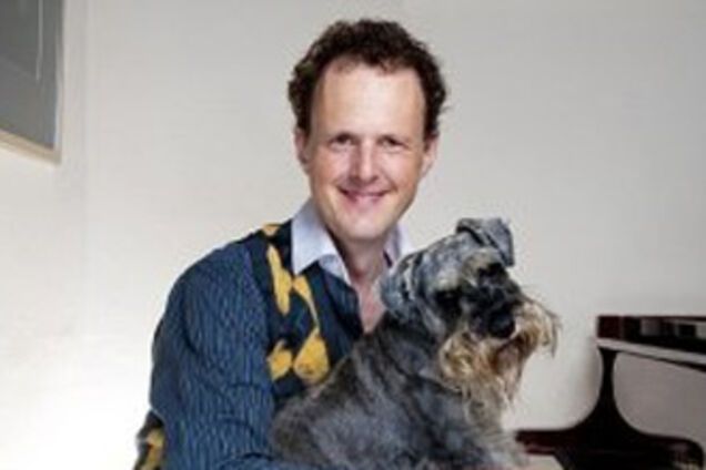 Известный актер оглох от простуды