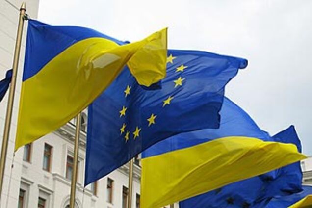 Азаров просит ЕС об уступках по ЗСТ