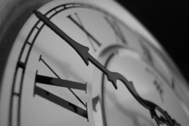Час назад: Україна переводить годинники