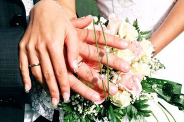 Сайт знакомств для некрасивых людей поженил первую пару