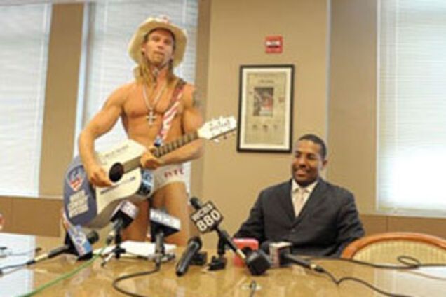 За посаду президента США боротиметься 'Голий ковбой'