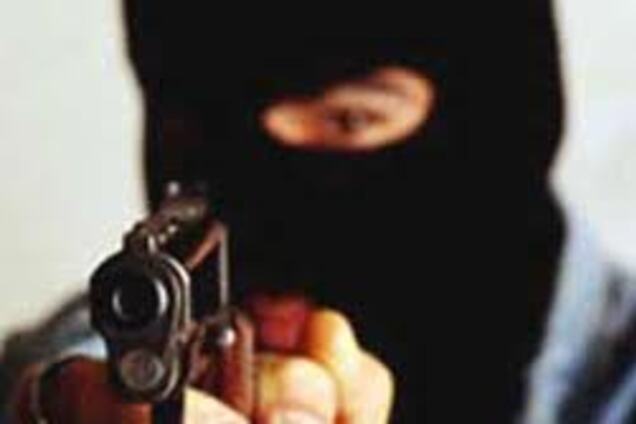 Двоє охоронців поранені при пограбуванні лотерейного клубу