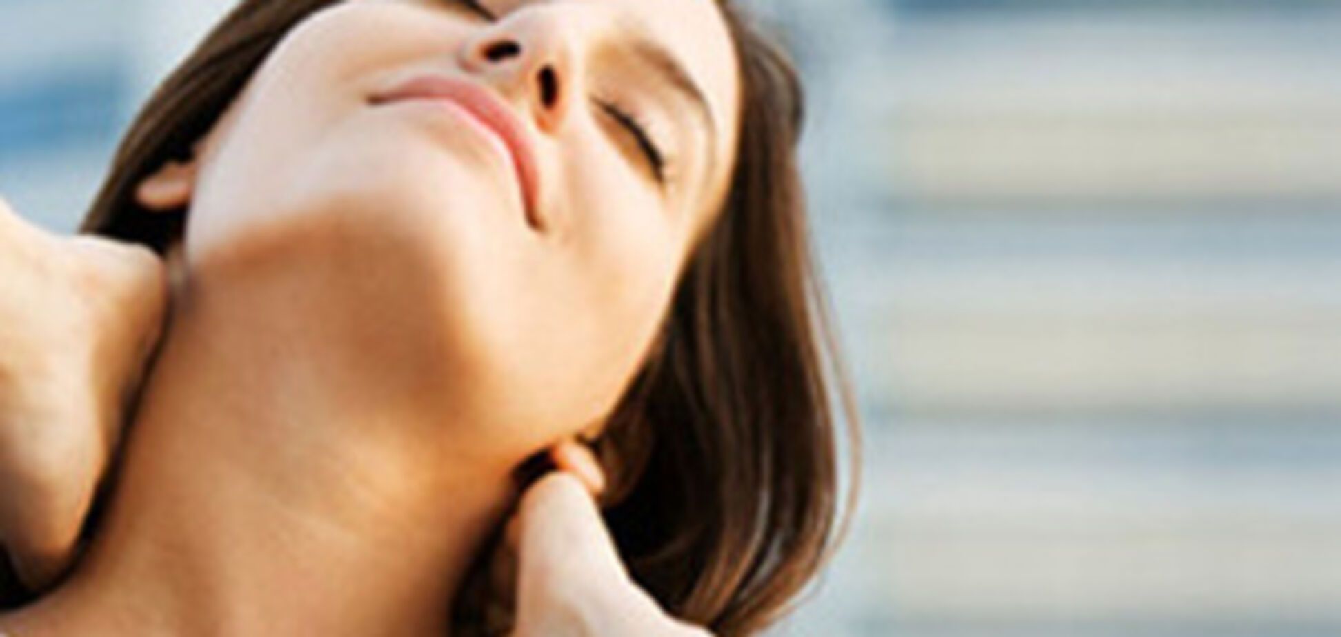 Держим спину: 5 упражнений для офиса