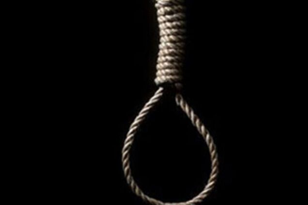 Узнав свой диагноз, пенсионер убил больную дочь и повесился